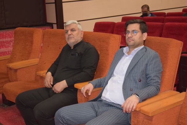 نشست توانمندسازی مدیران منطقه ۱۴ با محوریت مدیریت مدرسه‌محور و تحول آموزشی