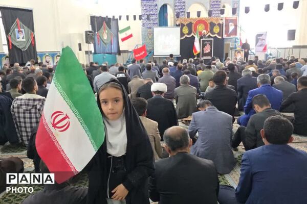جمعیت عظیم مردم قلعه رئیسی در حمایت از رهبر شهید