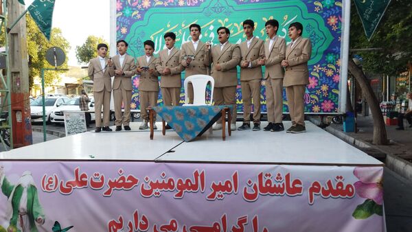 جشن وحدت و ولایت با حضور پرشور دانش‌آموزان اسکو