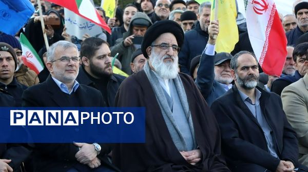 حضور حماسی مردم ولایتمدار استان البرز در تجمع بزرگ یوم الله ۹ دی