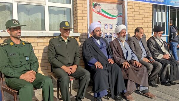 زنگ آغاز هفته پدافند غیرعامل در هنرستان آیت‌الله خامنه‌ای 