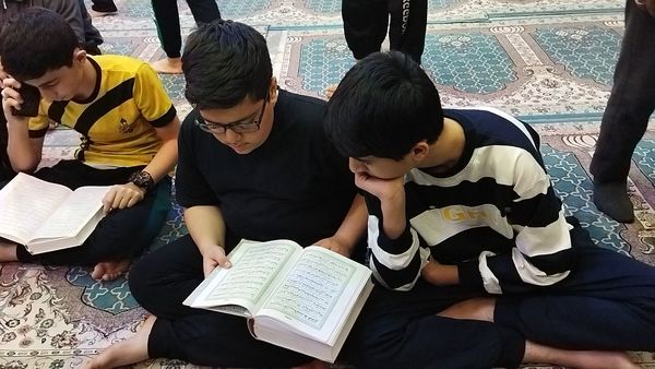 دم دمای اذان و قرائت آیاتی چند از قرآن 