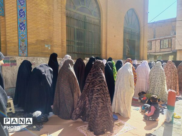 اقامه نماز جمعه ورامین در مسجد صاحب‌الزمان(عج)