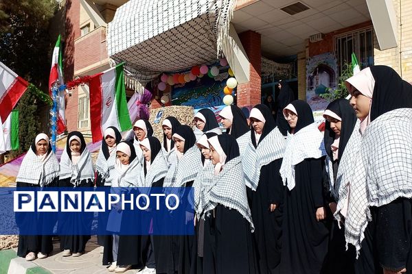 نواختن زنگ سال تحصیلی ۱۴۰۳-۱۴۰۴ در شهرستان شهریار