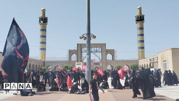 راهپیمایی دلدادگان و جاماندگان اربعین حسینی در شهرستان بیرجند