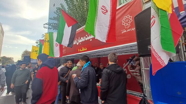 حضور پرشور مردم تهران در راهپیمایی 13آبان