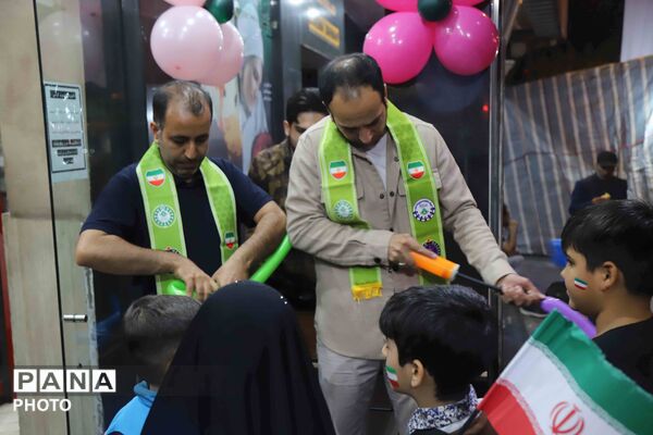 غرفه سازمان دانش‌آموزى در قلب تجمعات