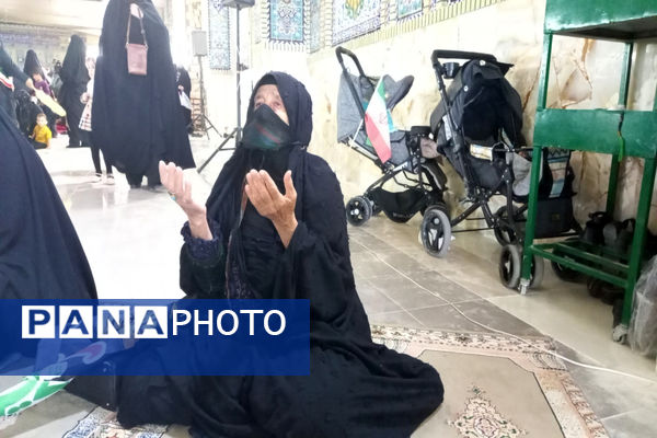 اقامه آخرین نماز جمعه ماه مبارک رمضان با حضور چشمگیر مردم یاسوج