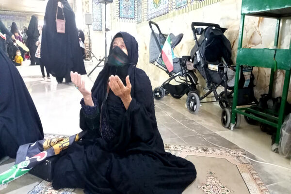 اقامه آخرین نماز جمعه ماه مبارک رمضان با حضور چشمگیر مردم یاسوج