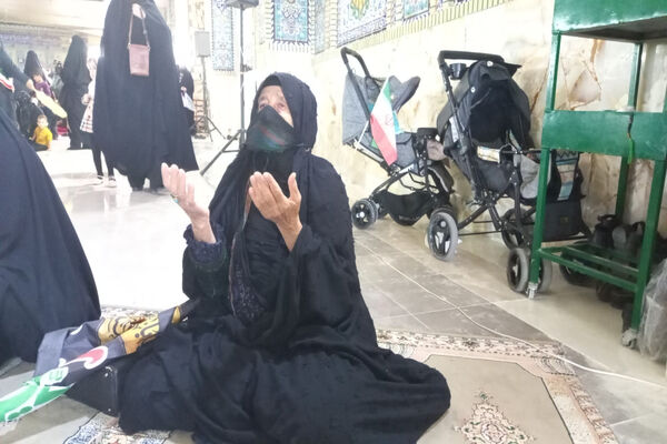 اقامه آخرین نماز جمعه ماه مبارک رمضان با حضور چشمگیر مردم یاسوج