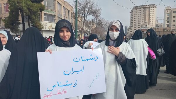 حضور پر شور مردم مشهد در راهپیمایی ۲۲ بهمن
