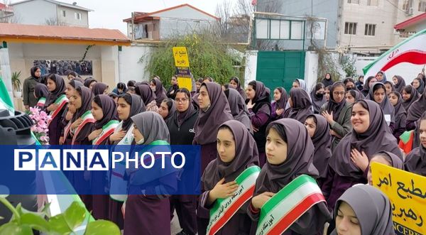 زنگ انقلاب در مدرسه پروین اعتصامی املش طنین انداز شد