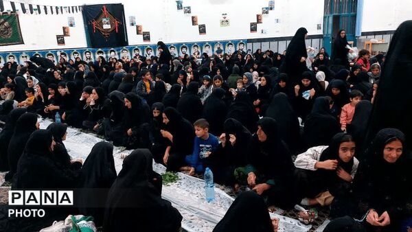 سفره افطاری ۲ هزار نفری در قلعه رئیسی