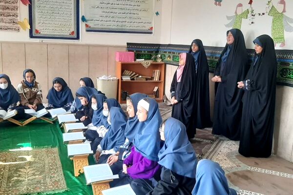 محفل انس با قرآن کریم در مدرسه نرگس و فرهیختگان2 پردیس