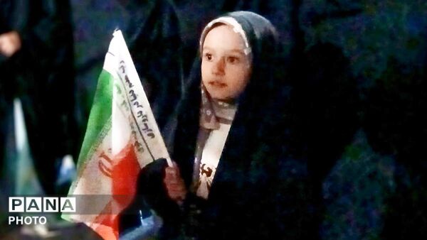 میزبانی باشکوه فرهنگیان خزل در کنار تجمعات شهر فیروزان
