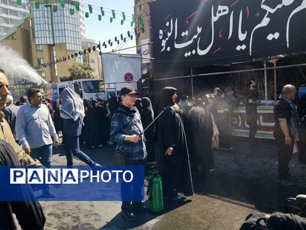 حضور جاماندگان اربعین حسینی در جوار امام مهربانی‌ها