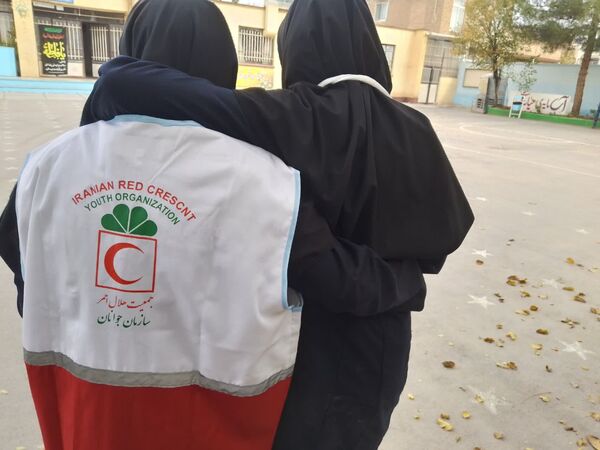 بیست و ششمین مانور سراسری زلزله در دبیرستان دخترانه فاطمیه