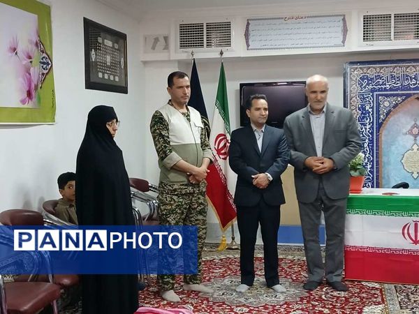 آغاز سال تحصیلی با اهدا کیف و لوازم تحریر به دانش‌آموزان تحت حمایت کمیته امداد در خلیل آباد