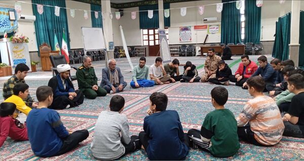  تجلی بندگی و تربیت در فضای اعتکاف دانش‌آموزی خداآفرین
