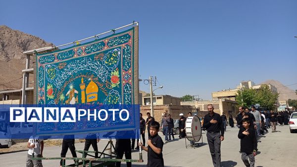 خیابان‌های بن، رنگ ماتم گرفت: تشییع نمادین پیکر امام هشتم