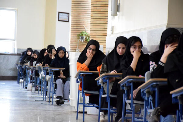 رقابت داوطلبان کنکور رشته تجربی در دانشگاه قم