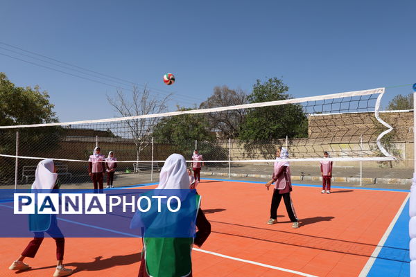 افتتاح زمین والیبال در بافت