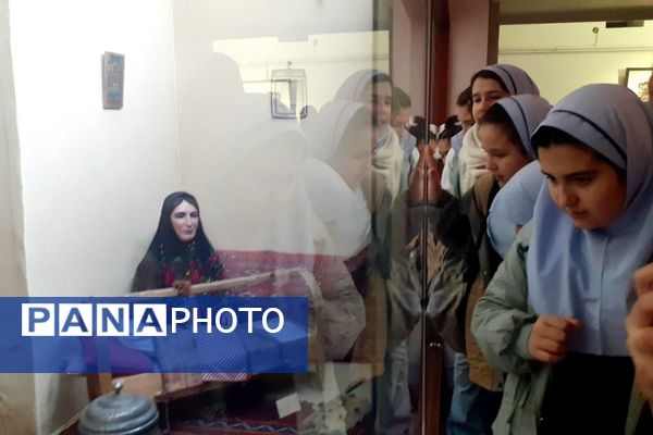 اردوی تفریحی دختران بهارستان ۲ در کاخ گلستان تهران