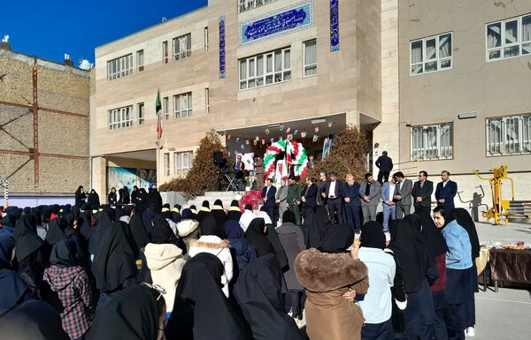 نغمه‌ای از دل تاریخ در آسمان امید