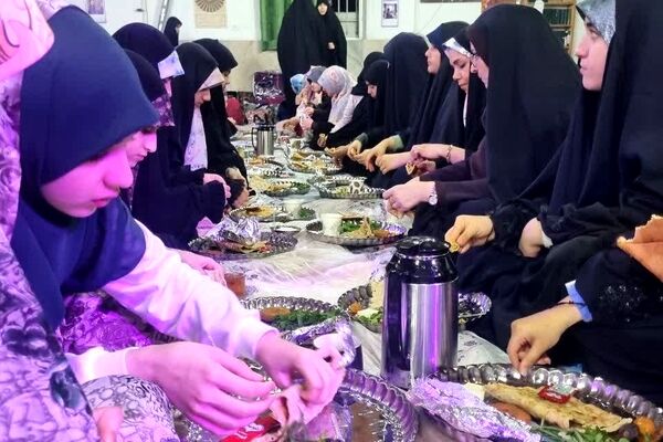 حضور مدیرکل آموزش و پرورش گیلان در محل اعتکاف دانش‌آموزی رشت