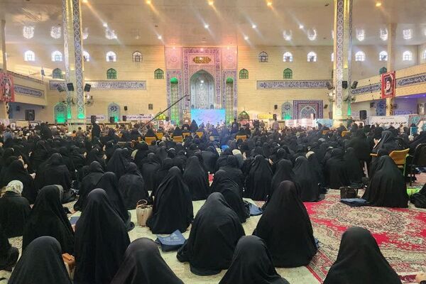 طنین انداز شدن اولین دعای ندبه در مصلی اسلامشهر