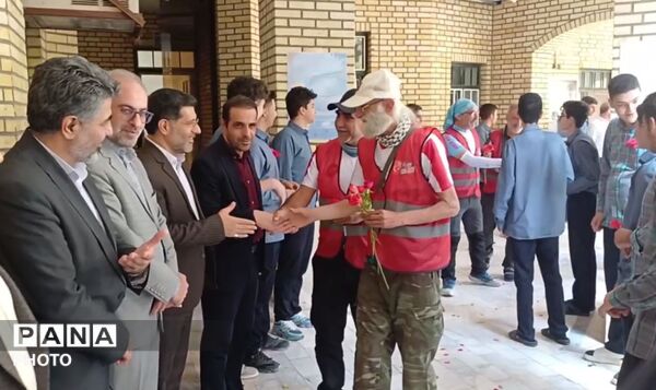 جلوه‌هایی از حضور کاروان دوچرخه سواری «ترکیه تا میناب» در قم