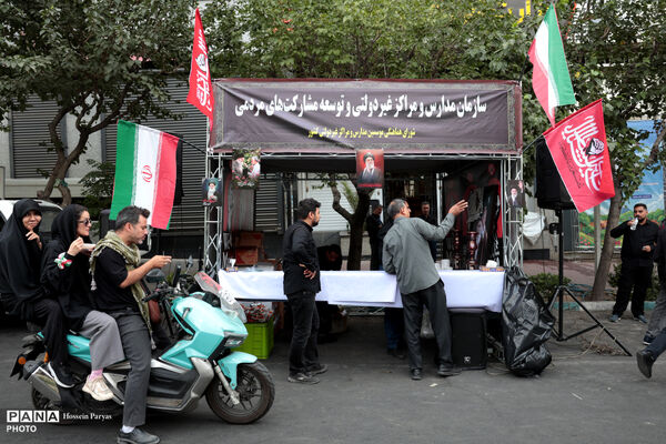 موکب وزارت آموزش و پرورش از از زائران و تشییع‌کنندگان پیکر رهبر شهید