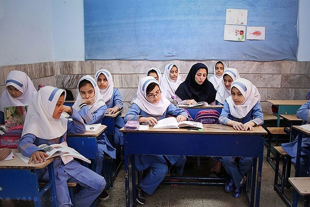 دریافت حقوق منظم در دوران دانشجویی و معافیت از خدمت سربازی، از فواید شرکت در دانشگاه فرهنگیان است