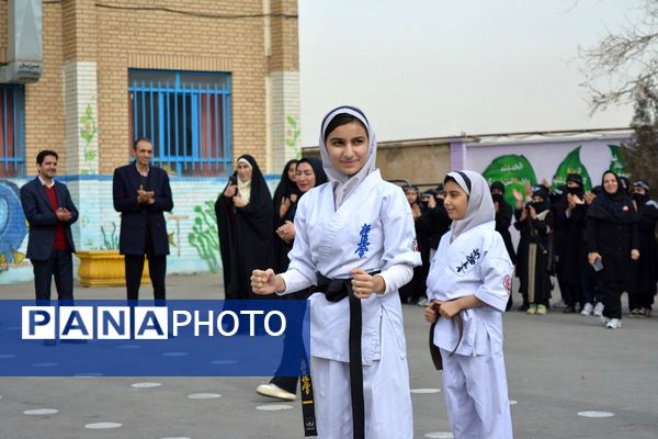 افتتاحیه طرح  «ایرانمون» در مدرسه شهدای گمنام بهارستان‌دو