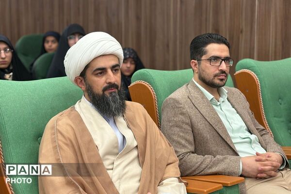 تقدیر از برگزیدگان مسابقات قرآن، عترت، نماز و فرهنگی‌هنری ملارد 
