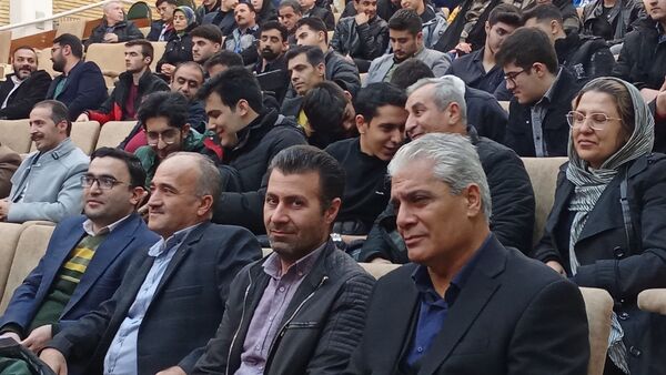  همایش تجلیل از نخبگان کنکور شهرستان اسکو 