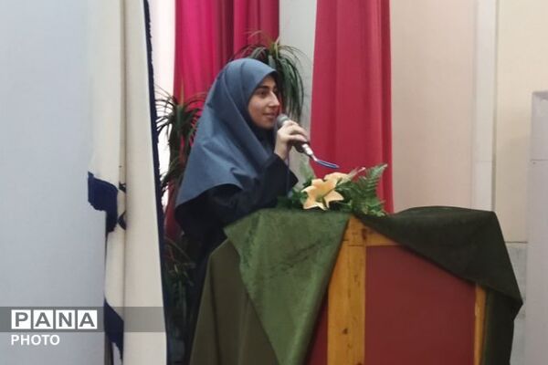 برپایی «جشن استعداد و هویت یابی» در دبیرستان راضیه شکرایی ناحیه دو شهرری 