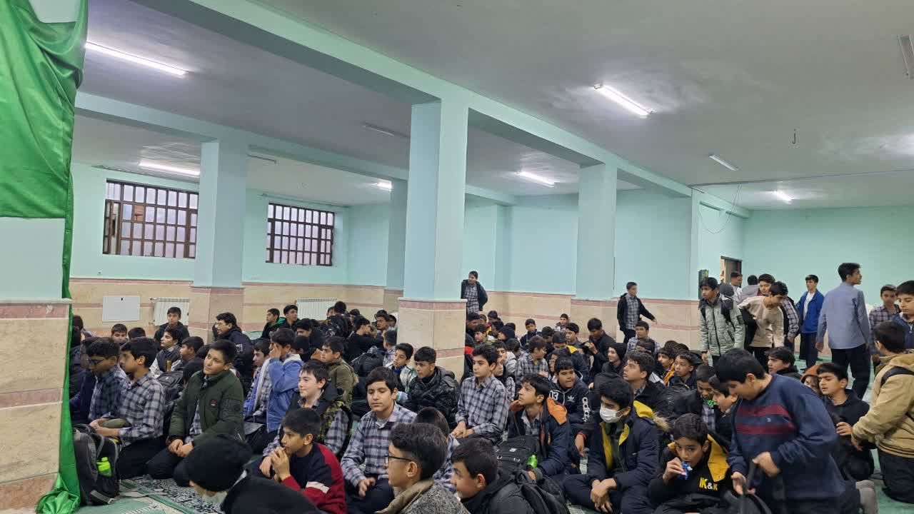 مراسم جشن سالروز میلاد امام علی(ع) در دبیرستان شادیان قم