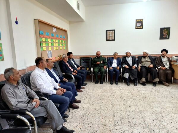 نواختن زنگ سپاس معلم در دبستان دخترانه شاهد نرگس