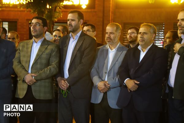 همبستگی «آموزش و پرورش ناحیه ۵ تبریز» در گرامیداشت یاد رهبر شهید