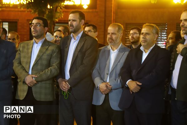 همبستگی «آموزش و پرورش ناحیه ۵ تبریز» در گرامیداشت یاد رهبر شهید