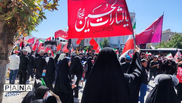 مراسم تشییع پیکر مطهر رهبر معظم انقلاب در جوار ملکوتی حرم امام رضا (ع)