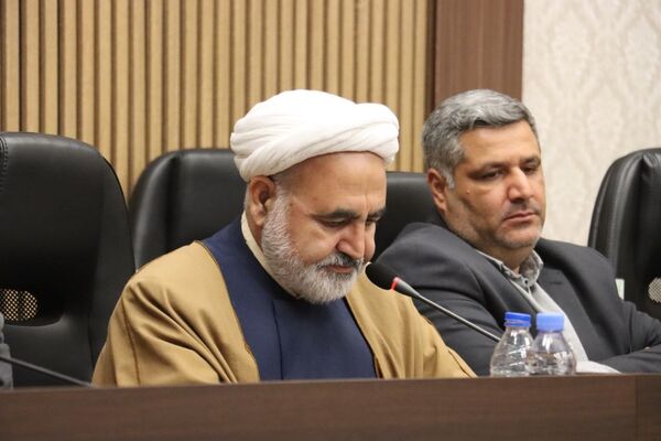 نشست هم‌اندیشی فرهنگیان تربت‌حیدریه با محوریت نهضت مدرسه‌سازی