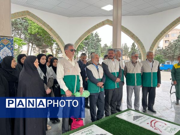 خادمین امام رضا(ع) با شهدا بیعت کردند 