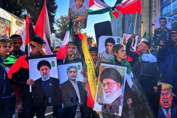 روز دانش‌آموز؛ تجلی اتحاد و مقاومت در راهپیمایی ۱۳ آبان مقابل استکبار