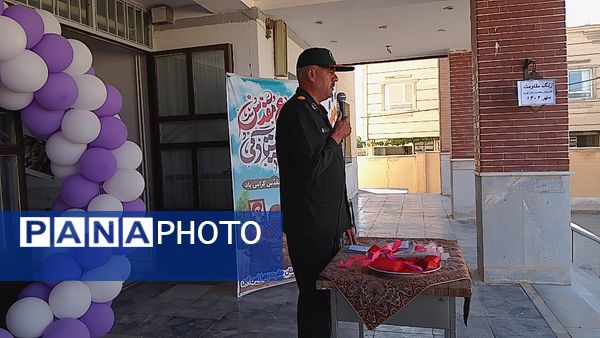 زنگ مهر و مقاومت در هنرستان حضرت زهرا(س) بن به صدا درآمد