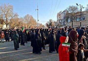 اجتماع بزرگ مردم شهرستان سملقان برای محکومیت هتاکان به قرآن کریم