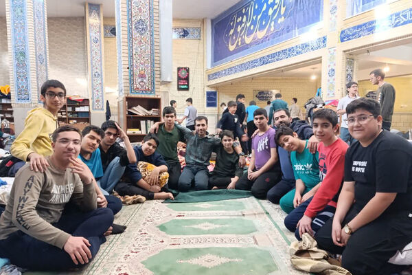 مراسم معنوی اعتکاف دانش‌آموزی