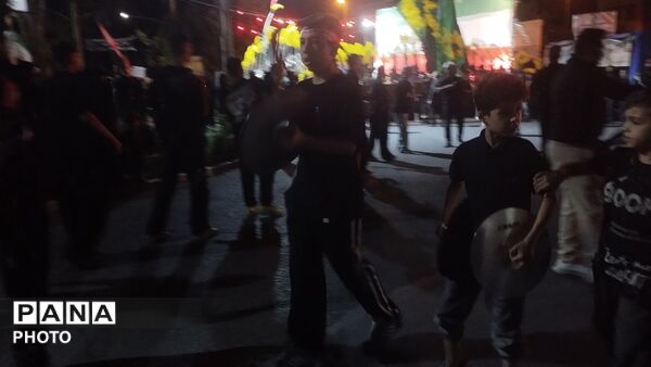 حضور عزادارانه هیئت سربداران در میدان سپاه نظرآباد 