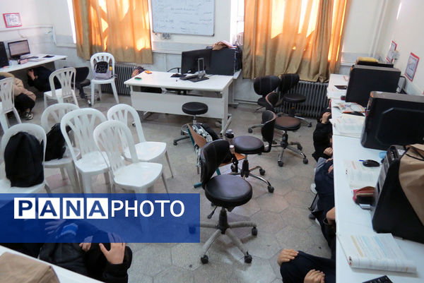 برگزاری مانور زلزله در هنرستان محمودیه شهرستان بجنورد 